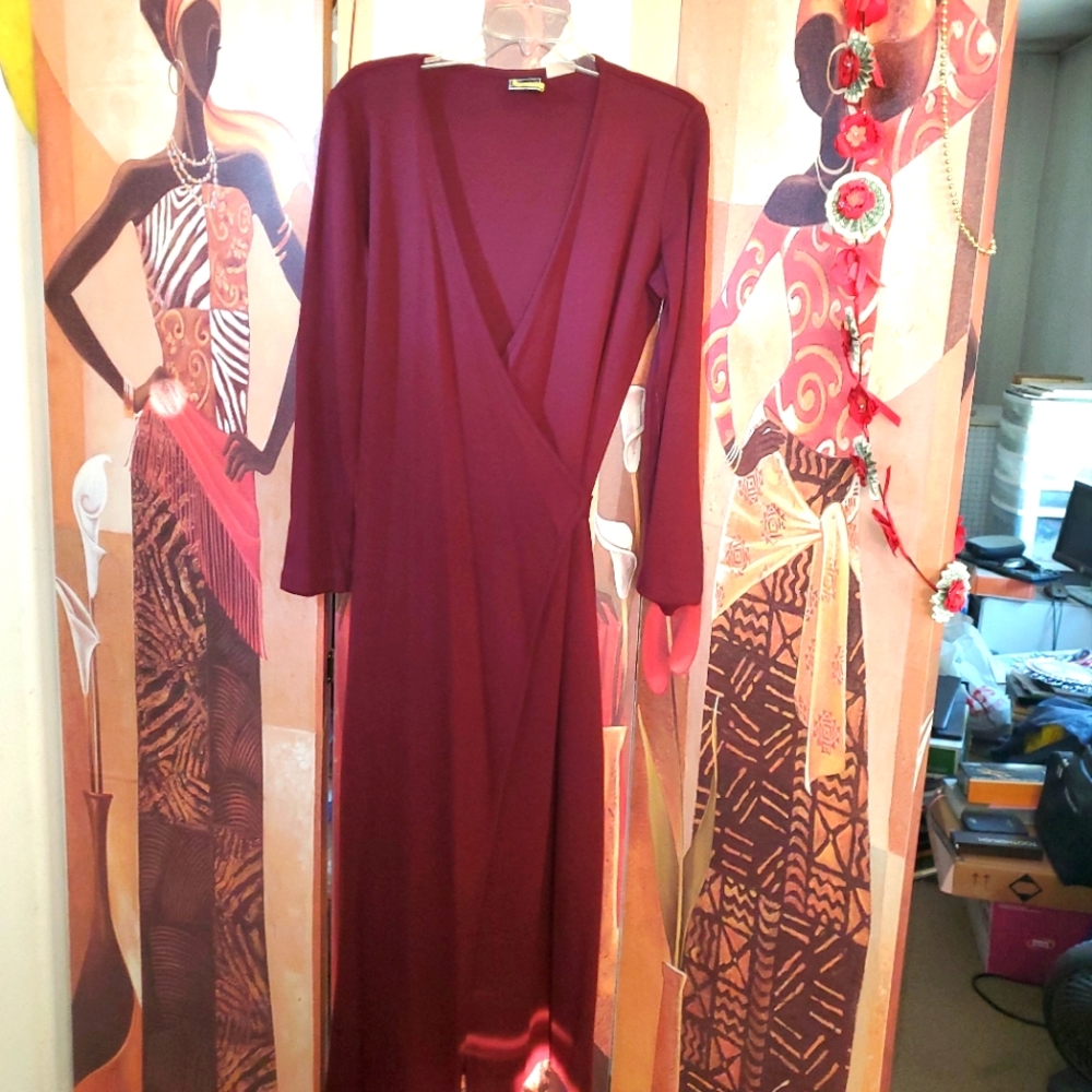 Long sleeve Burgundy dress